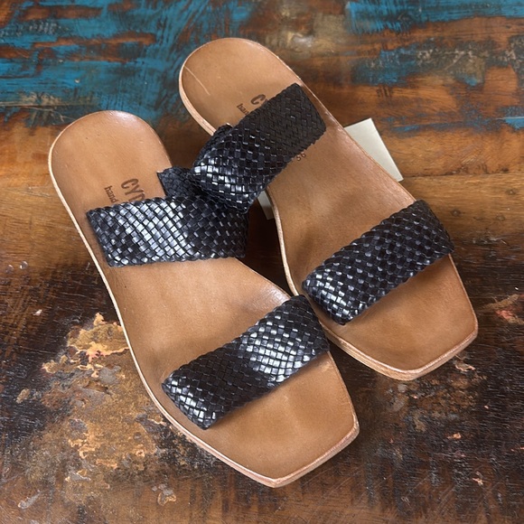 Cydwoq Shoes - CYDWOQ Olive Grove Sandals. New with tags from Sundance.